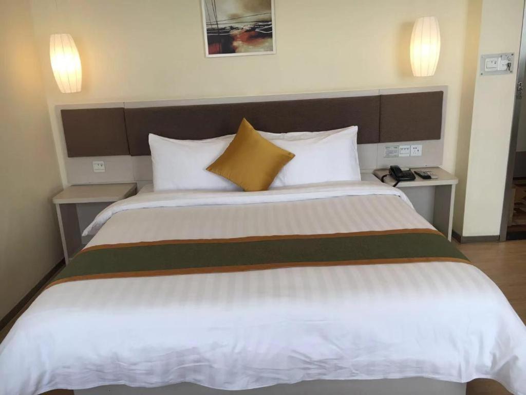Home Inn Plus Shanghai New International Expo Center Yushan Road Yuanshen Sports Xangai Exterior foto