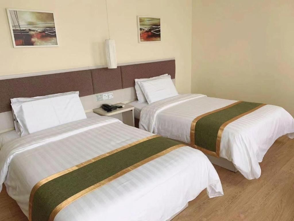 Home Inn Plus Shanghai New International Expo Center Yushan Road Yuanshen Sports Xangai Exterior foto
