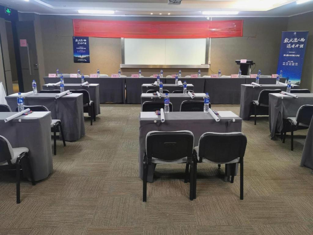 Home Inn Plus Shanghai New International Expo Center Yushan Road Yuanshen Sports Xangai Exterior foto