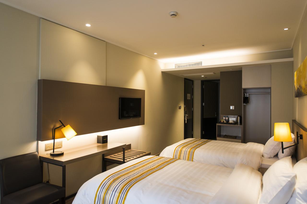 Home Inn Plus Shanghai New International Expo Center Yushan Road Yuanshen Sports Xangai Exterior foto